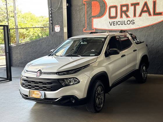 FIAT TORO 1.8 16V EVO FLEX FREEDOM AT6 FIAT TORO 1.8 16V EVO FLEX FREEDOM AT6